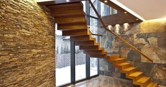 Монтаж на самостоятелни дървени стълби в Христо Смирненски Пловдив 4001 от Joiner GP